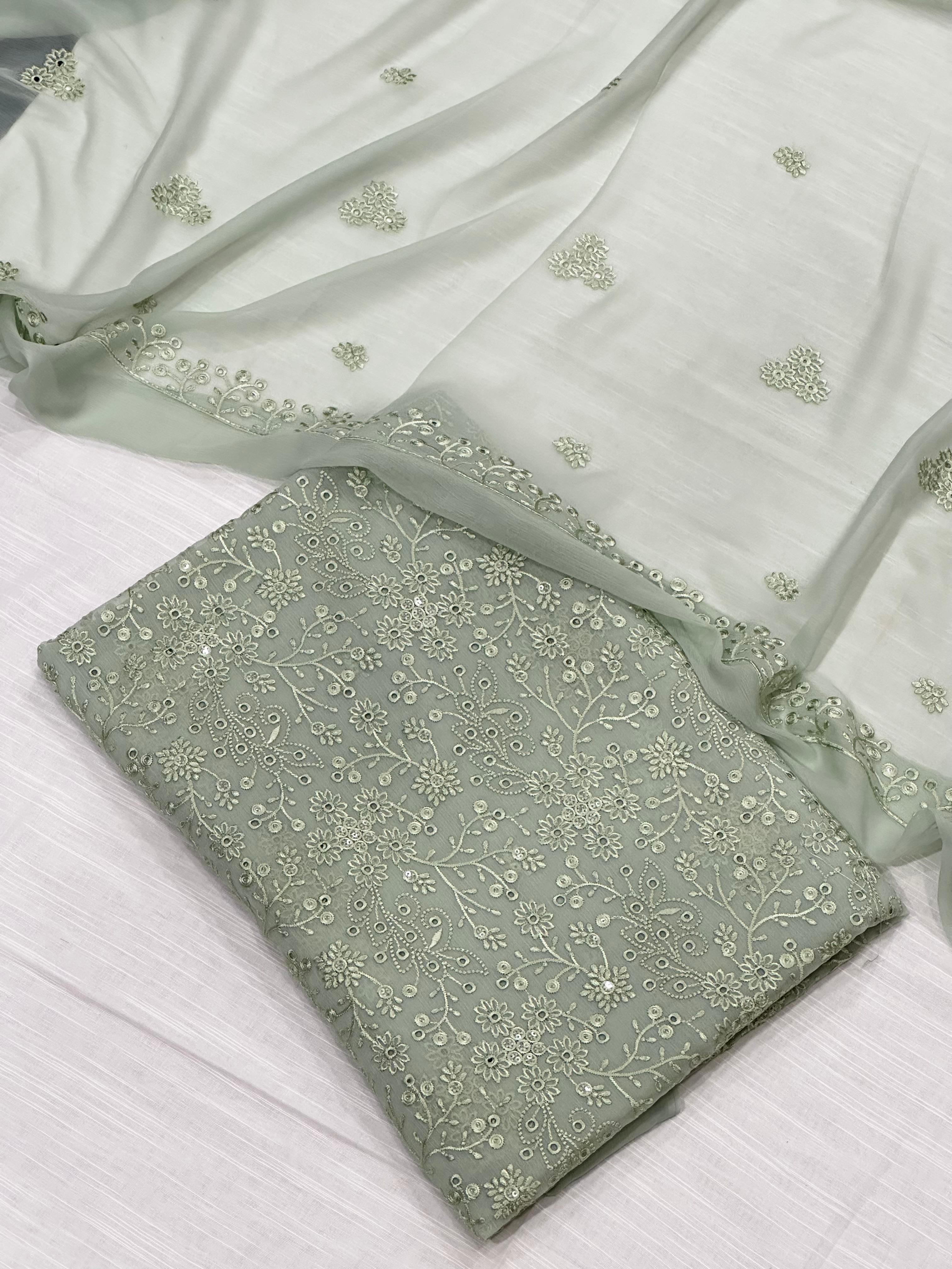 Pista sequence  Chiffoun Pure China Crinkle  unstitch