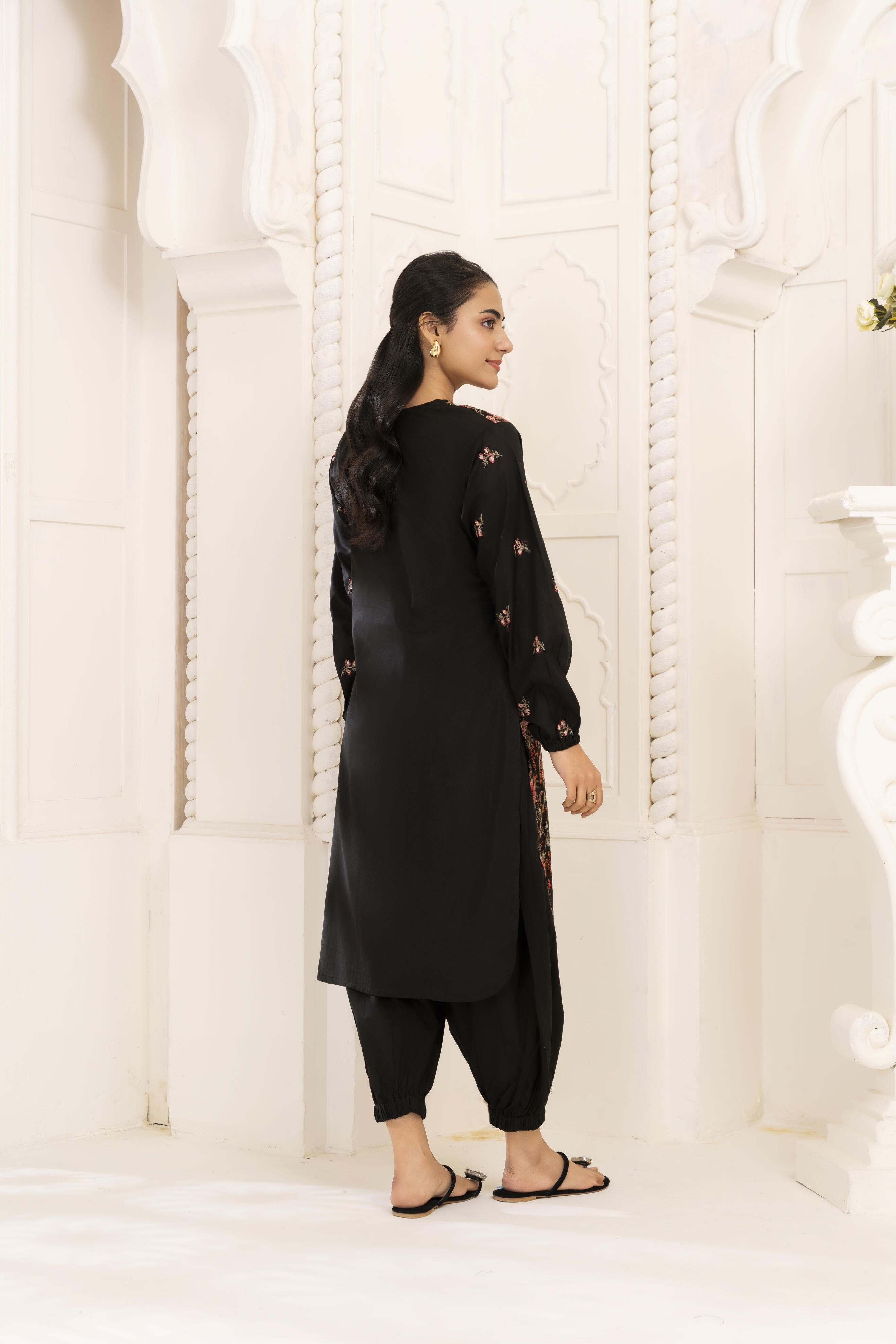 Black 4 Embroidered Lawn